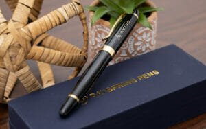 Image of pen with Avivo engraved on it.